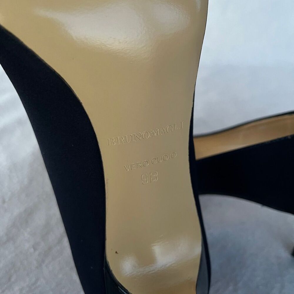Bruno Magli High heel Navy blue pumps open toed size 9 - Picture 9 of 9